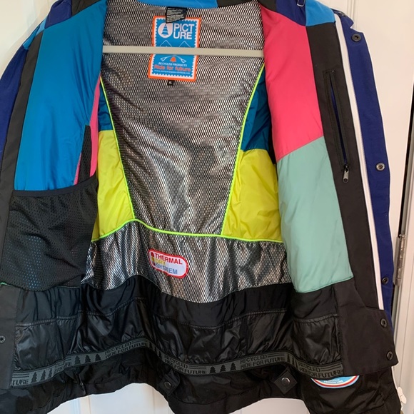 PICTURE Ski/Snowboard Winter Jacket - Picture 3 of 12